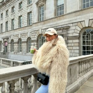 Mongolischer Mantel mit kurzem Kragen