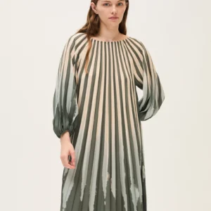 Langärmeliges Kleid mit Plissee